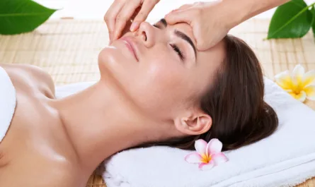 découvrez les bienfaits surprenants de la réflexologie faciale et comment cette technique douce peut améliorer votre bien-être général, réduire le stress et revitaliser votre visage.